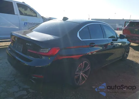 2021 BMW 330I z USA, uszkodzony, nr VIN 3MW5R1J01M8B73146